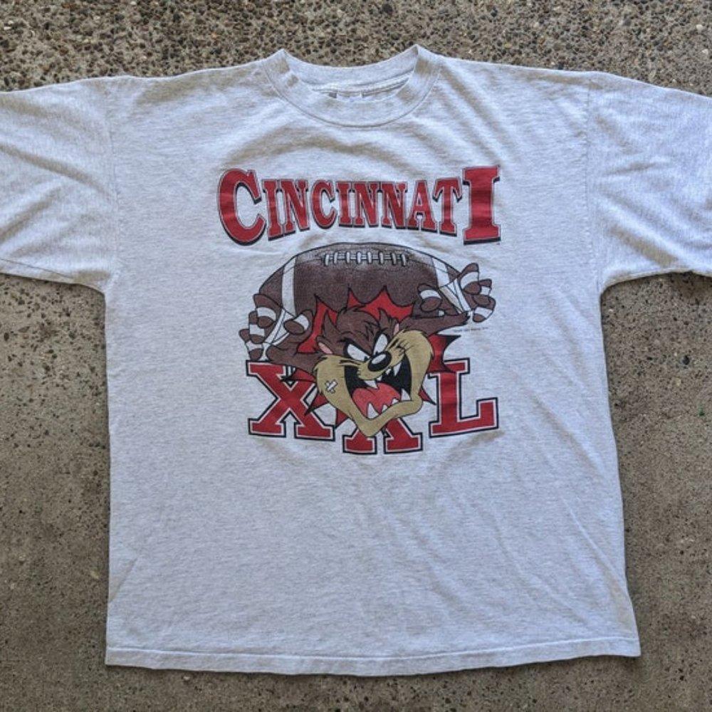 Retro 90S Taz University Of Cincinnati Bearcats Football T Shirt Tee